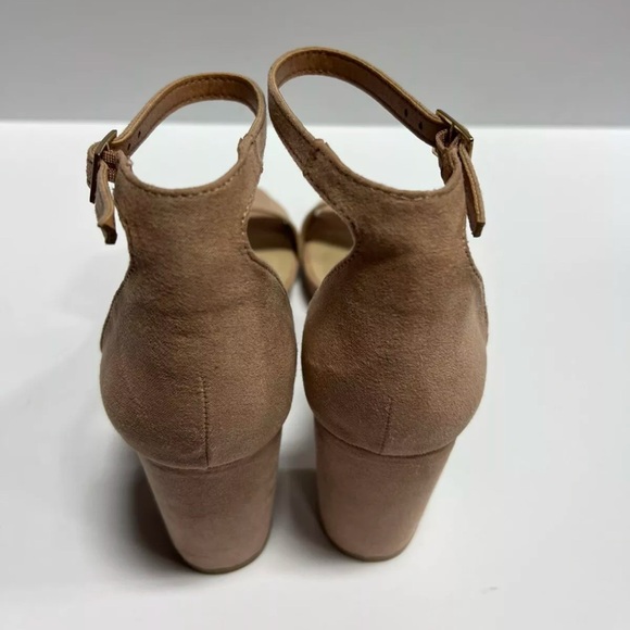 Chinese Laundry Womens Teri Sandals Beige Size 8 M - Picture 4 of 6